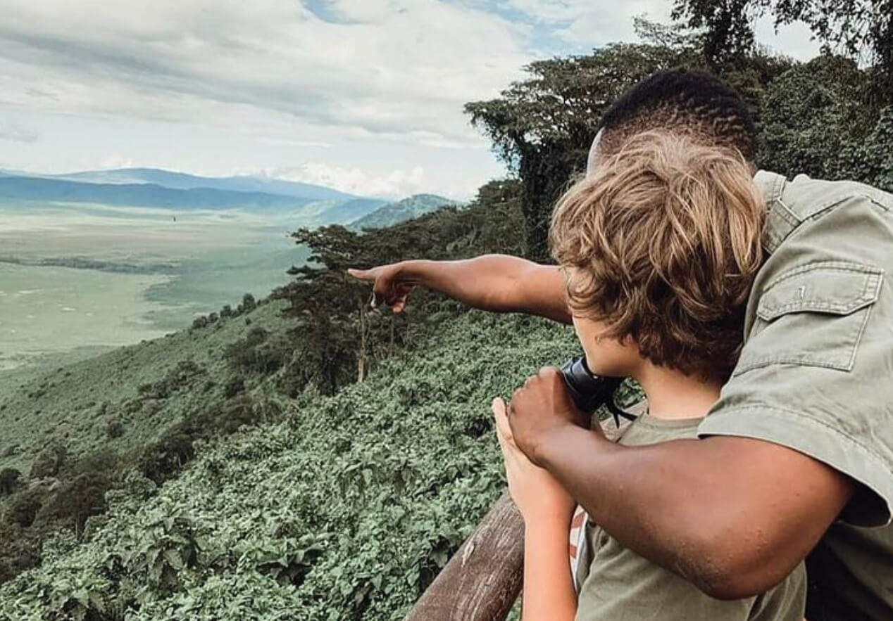 Inside a Serengeti Luxury Lodge: The Exclusive Safari Retreat: A Day in Their Life
